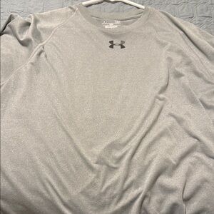 Under Armour Men's Gray Shirt